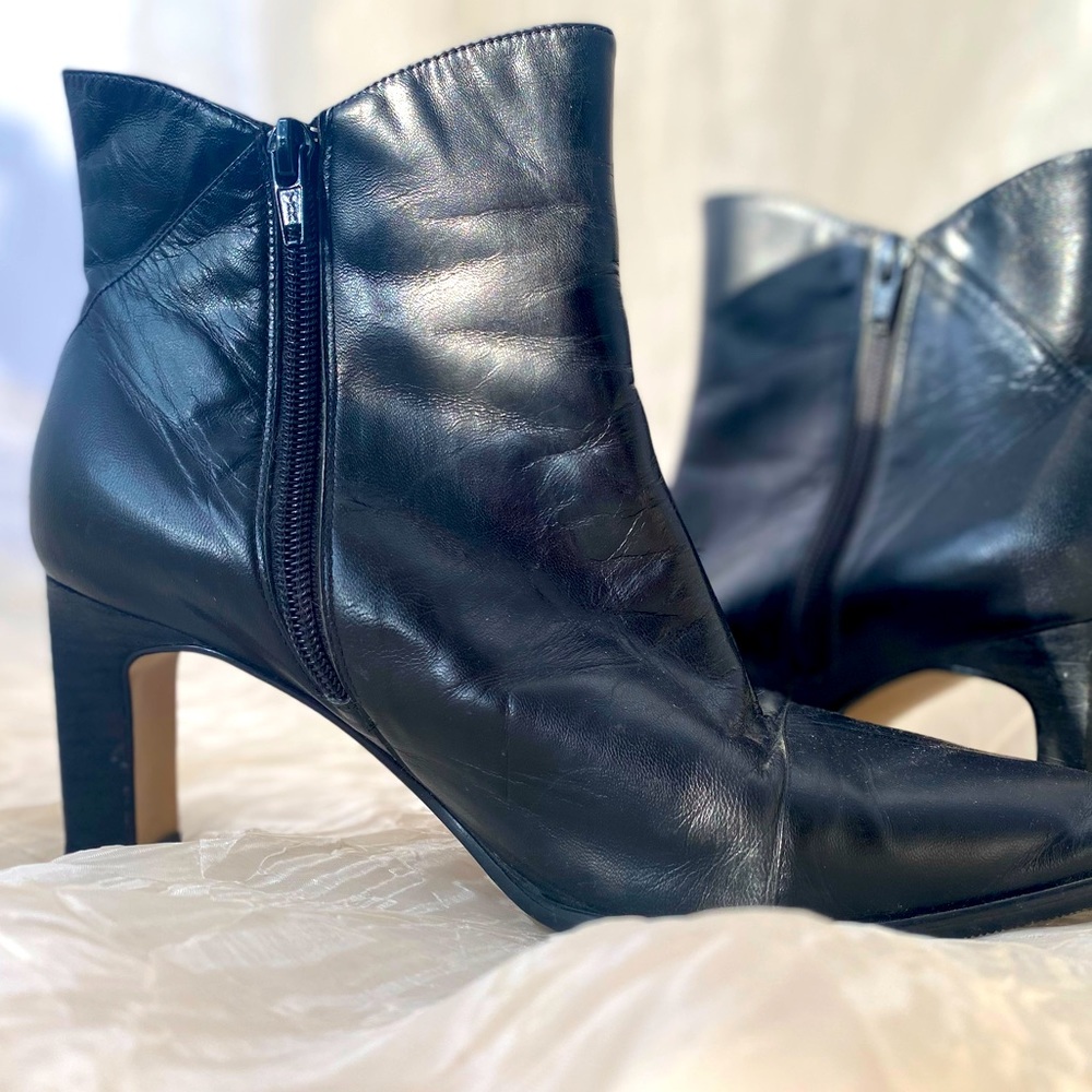 Genuine leather ankle boots. Size 8.5 M.